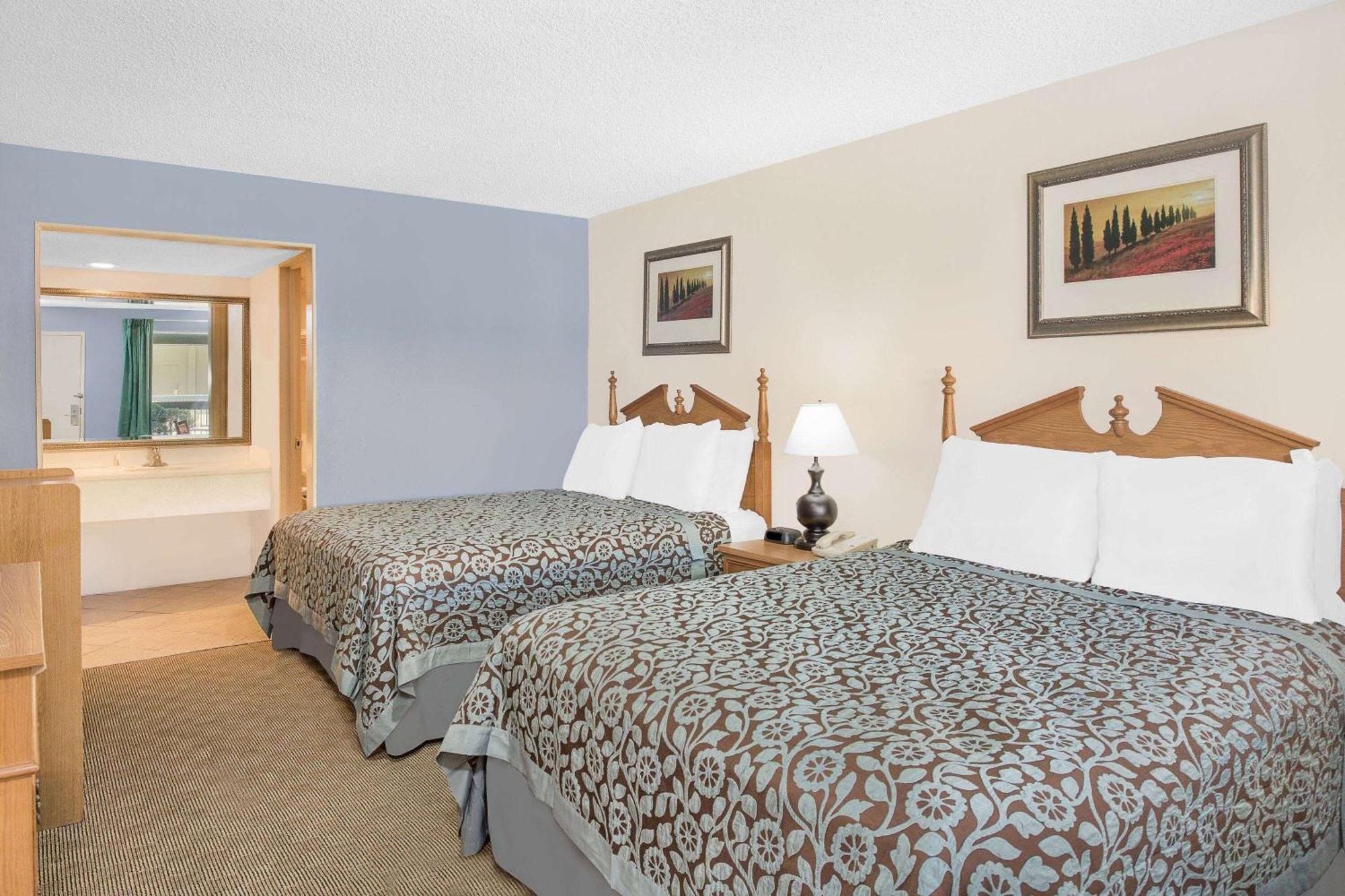 Days Inn By Wyndham Attalla Exterior photo