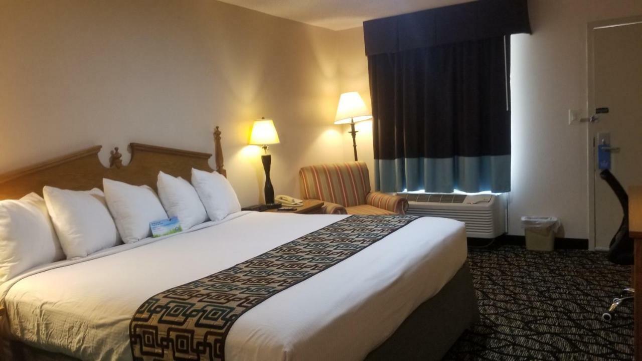 Days Inn By Wyndham Attalla Exterior photo